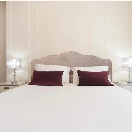 Madonna Montecchi Luxury In Apartment *