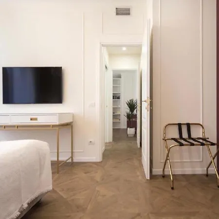 Madonna Montecchi Luxury In *