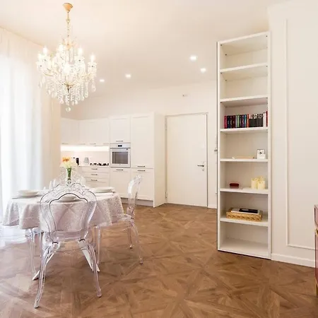 Madonna Montecchi Luxury In Lejlighed