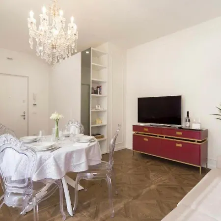 Madonna Montecchi Luxury In